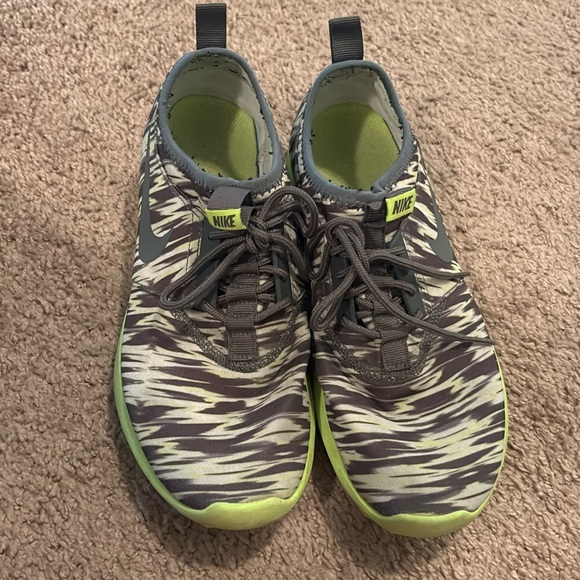 Nike Juvenate Print Qs WMNS Shoes Trainers Zebra - Picture 1 of 2